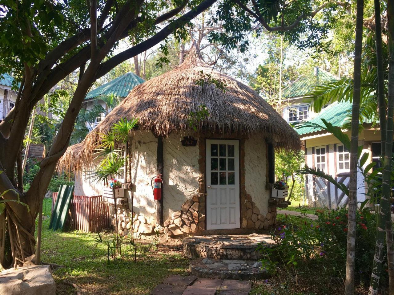 Duenshine Resort Kanchanaburi Exterior foto